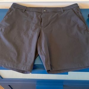 Lululemon commission shorts-38